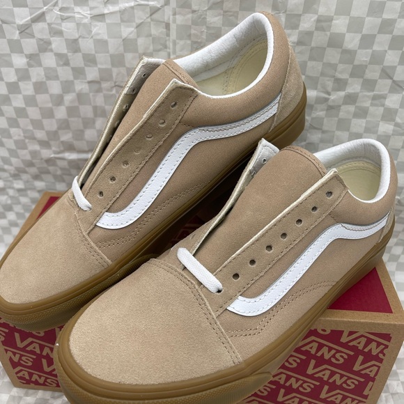 Vans Men's Beige and White Sneakers Old Skool
Sesame/Gum
VN0A38G1QA2 Sneakers - Picture 10 of 16